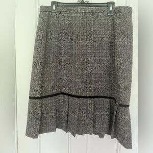 Dress Barn skirt size 16